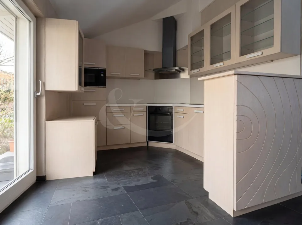 Route de Malagnou 231, Geräumige 6-Zimmer-Duplexwohnung