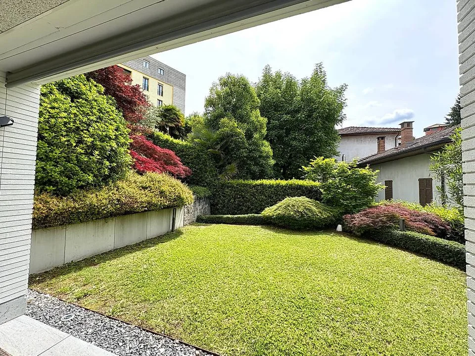 Arredato con grande giardino, comodo per la stazione
