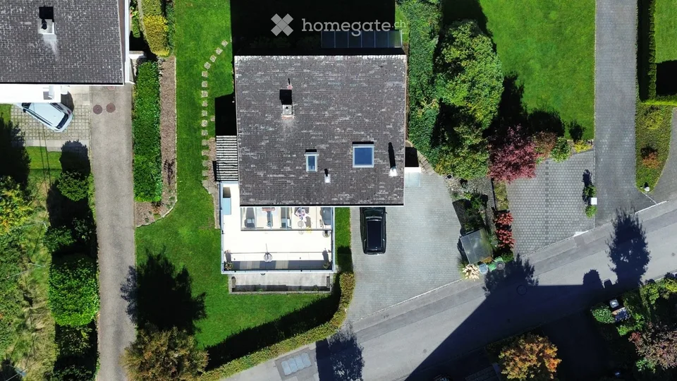 Charmantes 7.5 Zimmer Einfamilienhaus mit Entwicklungspotenzial in Meggen, Luzern