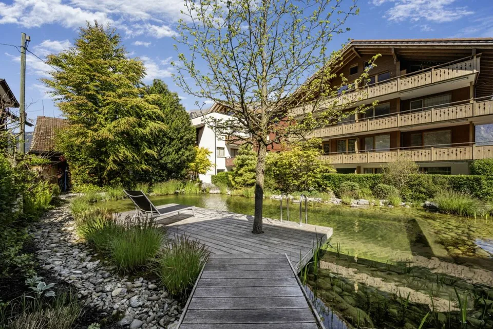 Vivere sul lago 4,5 locali appartamento con giardino a Iseltwald – foto 16 di 18