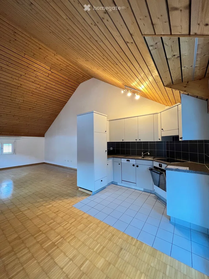 Charmante 4.5-Zimmer-Dachwohnung in Wangs