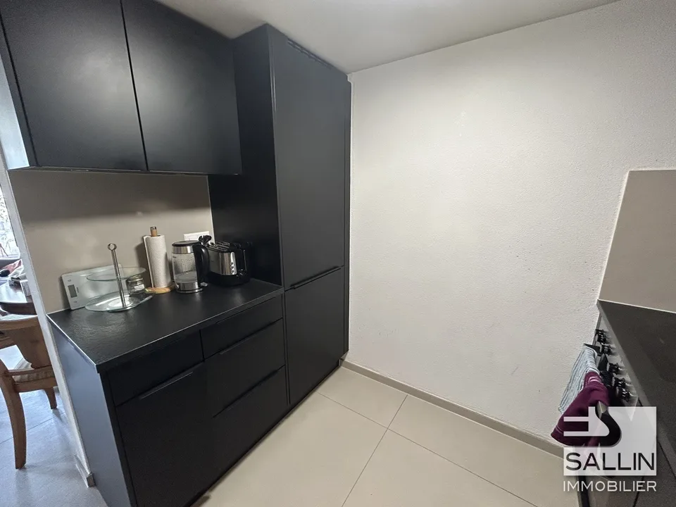APPARTEMENT DUPLEX RENOVE DE 3½ PIECES A L'ENTREE DE LA BASSE VILLE – photo 7 sur 13