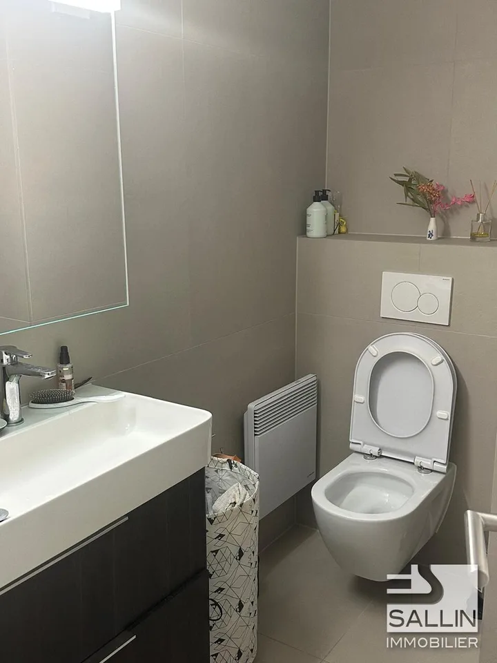APPARTEMENT DUPLEX RENOVE DE 3½ PIECES A L'ENTREE DE LA BASSE VILLE – photo 13 sur 13