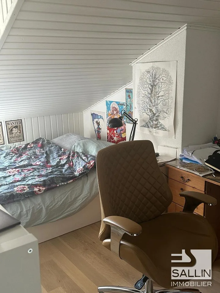 APPARTEMENT DUPLEX RENOVE DE 3½ PIECES A L'ENTREE DE LA BASSE VILLE – photo 10 sur 13