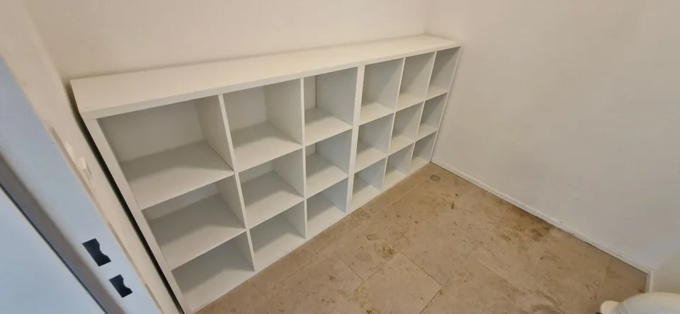 Moderne möbliertes 2.5-Zimmer-Apartment in Delémont – sofort verfügbar