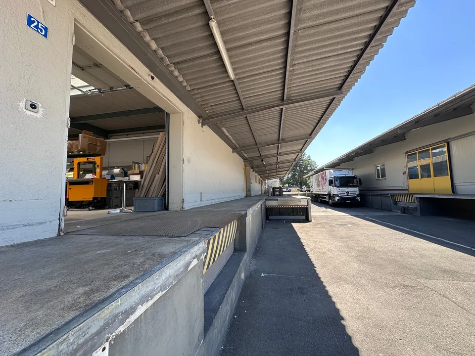 809m2 helle Industrie- & Lagerfläche im Industriegebiet von Hittnau – Foto 20 von 22