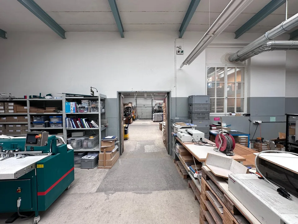 809m2 helle Industrie- & Lagerfläche im Industriegebiet von Hittnau – Foto 8 von 22