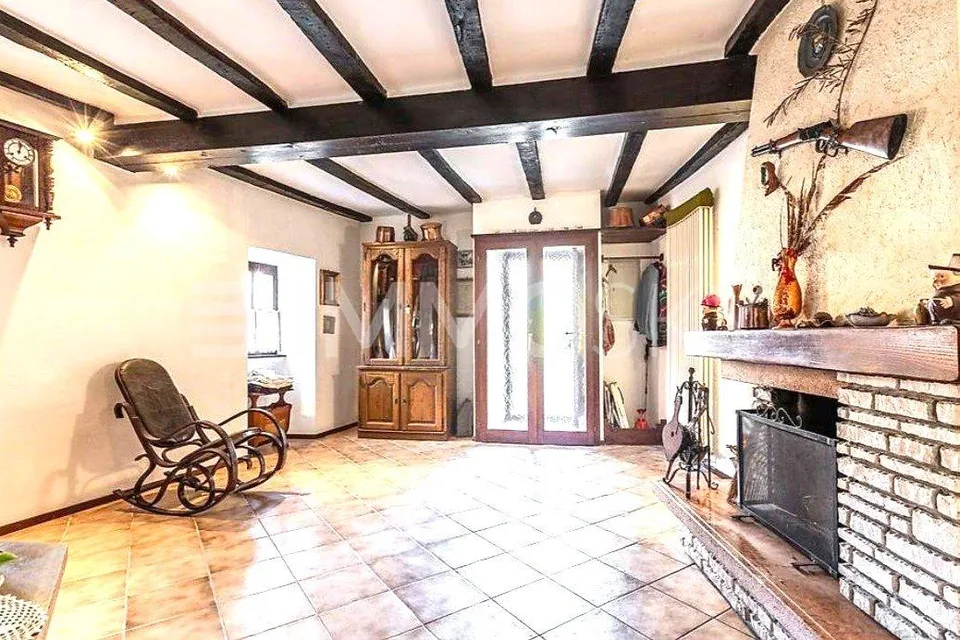 GRANDE CASA RUSTICA DI CHARME DI 4.5 LOCALI A CABBIO – foto 11 di 16