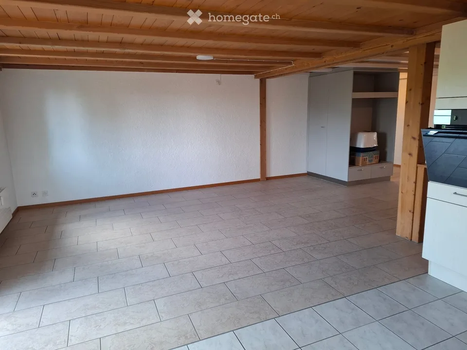 Charmante 5.5 Zimmer Wohnung in Affolten zu vermieten.