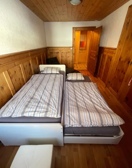 Charmante 4-Zimmer-Wohnung mit Cheminée und atemberaubender Bergkulisse in Avers-Cresta