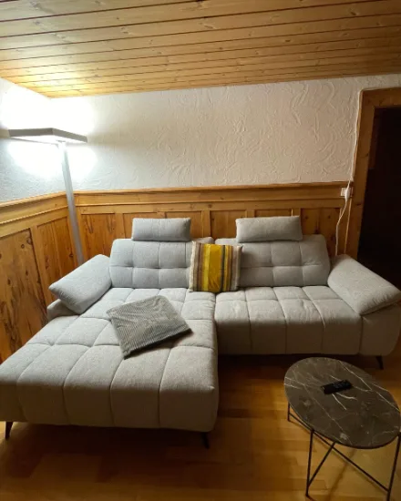 Charmante 4-Zimmer-Wohnung mit Cheminée und atemberaubender Bergkulisse in Avers-Cresta