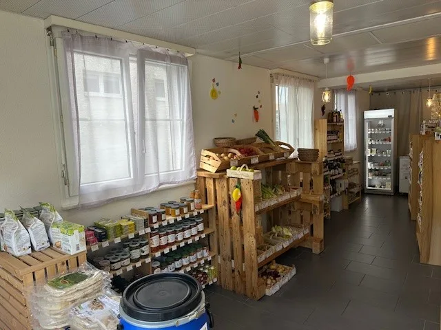 Superficie di ca. 90 m2 al piano terra