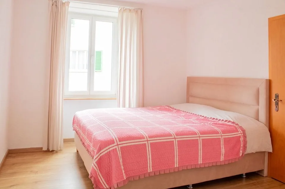 Vivere insieme, vivere individualmente. Casa di generazioni versatile