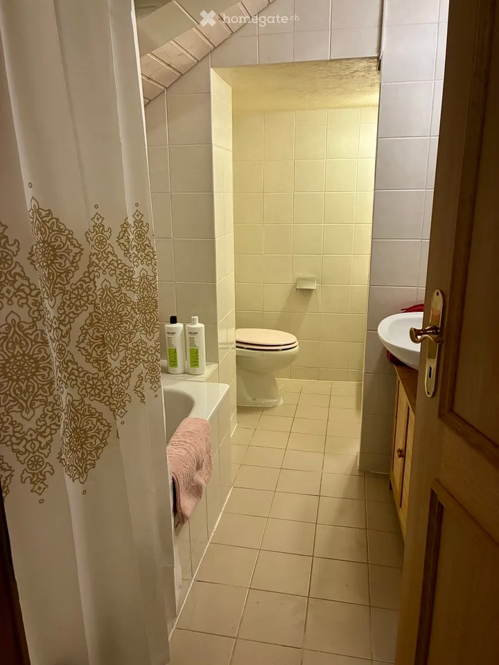 2.5-room apartment in Cureglia, CHF 1100 per month