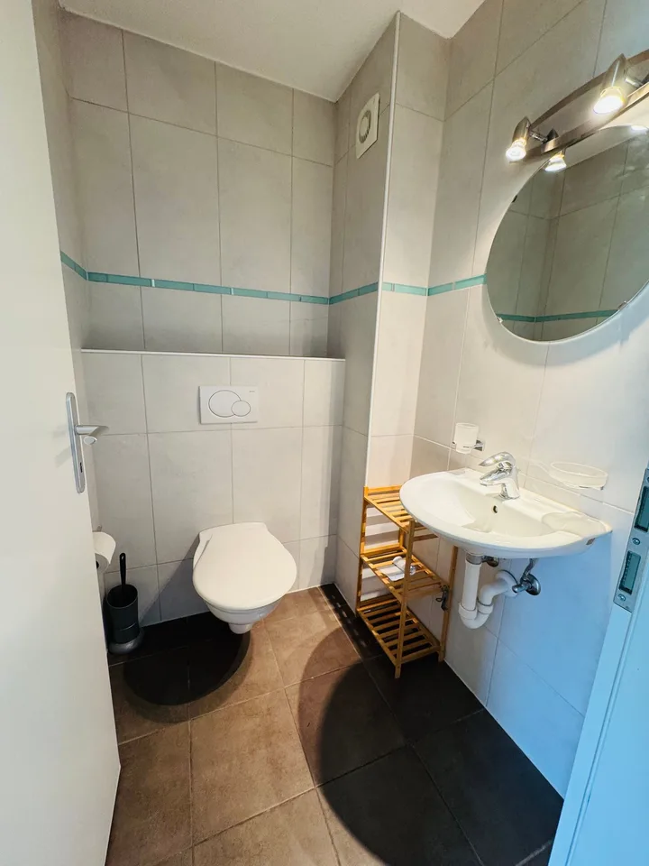 En face de l'EHL - Chambre meublée avec WC privatif