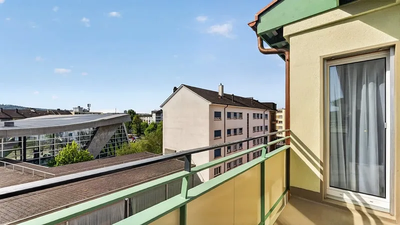Moderne möblierte 2-Zimmer-Wohnung mit Service und Balkon in Biel – photo 11 sur 12