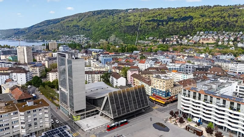 Moderne möblierte 2-Zimmer-Wohnung mit Service und Balkon in Biel – photo 12 sur 12