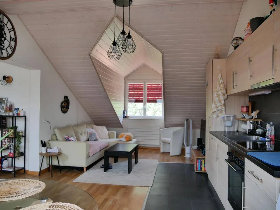 Immeuble mixte à Agiez