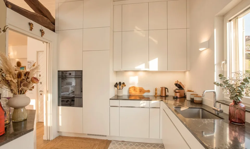 Schönes unabhängiges Haus mit 3.5 Zimmern und Bootsanlegestelle in Bissone