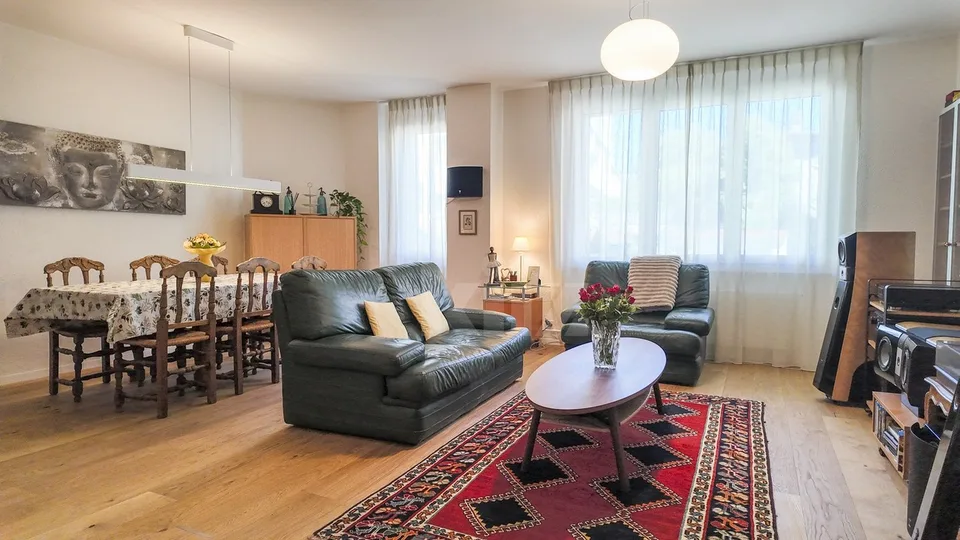 Bel appartement de plein pied avec balcon