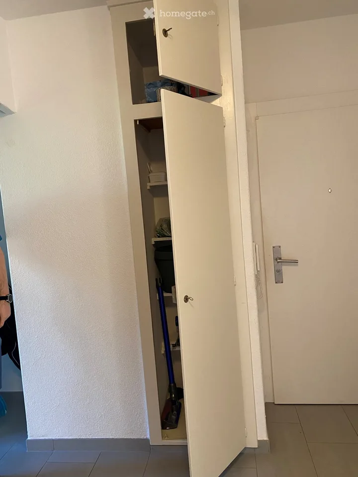 Grosszügige 4-Zimmer-Wohnung mit Balkon in Bottmingen