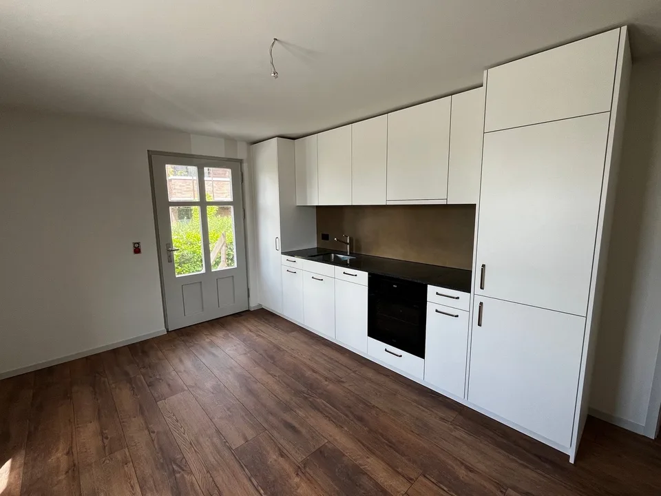 2-room apartment with seating area: First occupancy in a historic villa