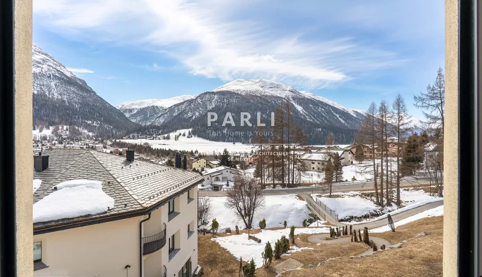 Exklusive 4.5-Zimmer-Ferienwohnung mit Panoramablick – Sommersaison in La Punt