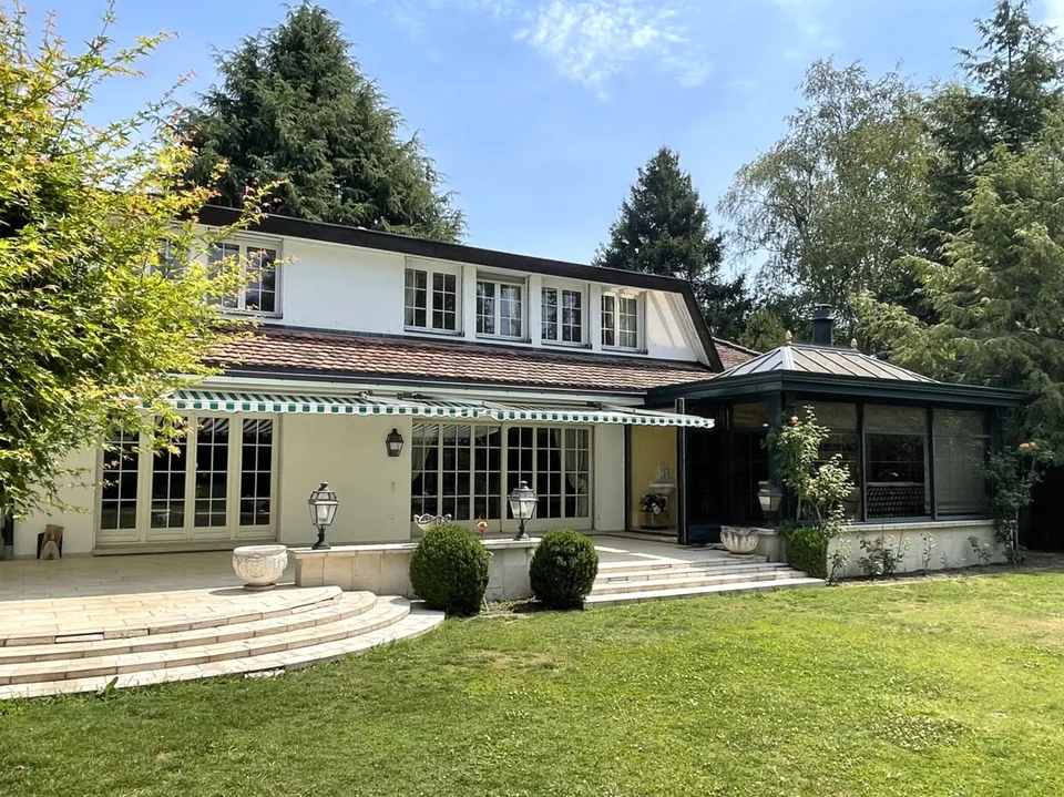 "Villa Schöngrün" mit Umbaupotential für zwei Wohneinheiten