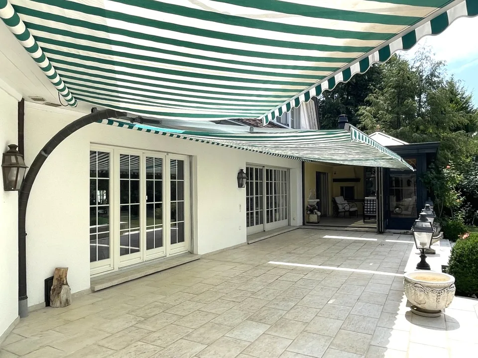 "Villa Schöngrün" mit Umbaupotential für zwei Wohneinheiten