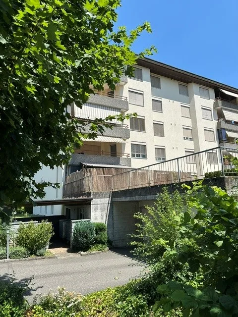 Appartamento di 4,5 locali meravigliosamente ristrutturato a Kleindöttingen