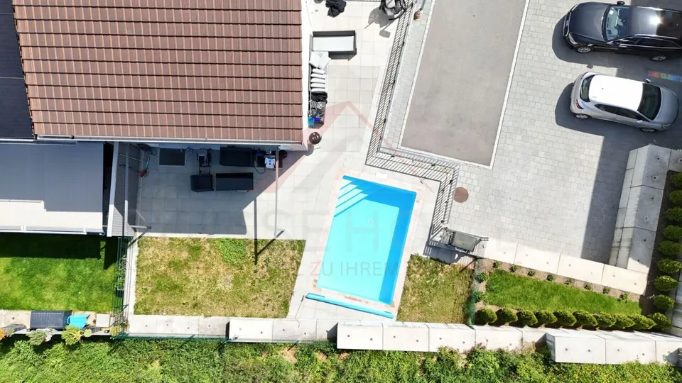 Wohnen wie in den Ferien - Modernes 5.5 Zimmer Reihenhaus mit Pool