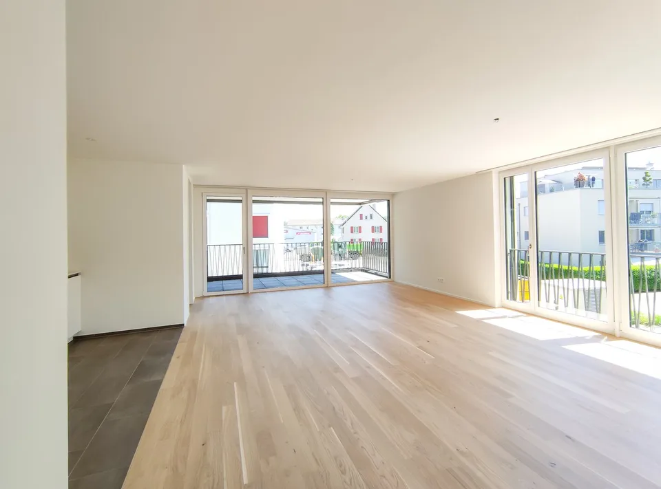 Ankündigung "Neuwertige 4.5 Zimmer Wohnung an bevorzugter Wohnlage...