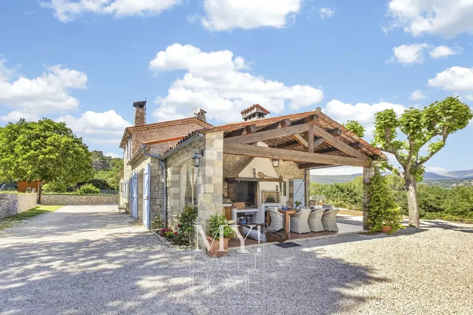 Villa affascinante con piscina a Fayence, Francia