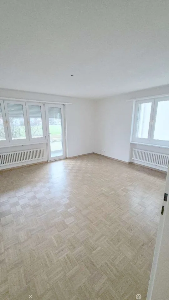 Charmante 4.5-Zimmer-Wohnung mit Balkon in Biel