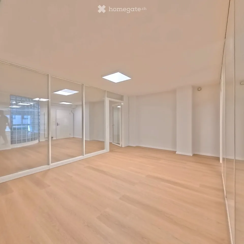 Étage privé climatisé 148 m² · Gare de Baar · deux accès · fraîchement rénové