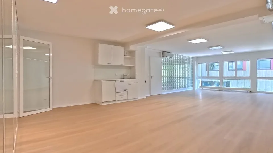 Étage privé climatisé 148 m² · Gare de Baar · deux accès · fraîchement rénové