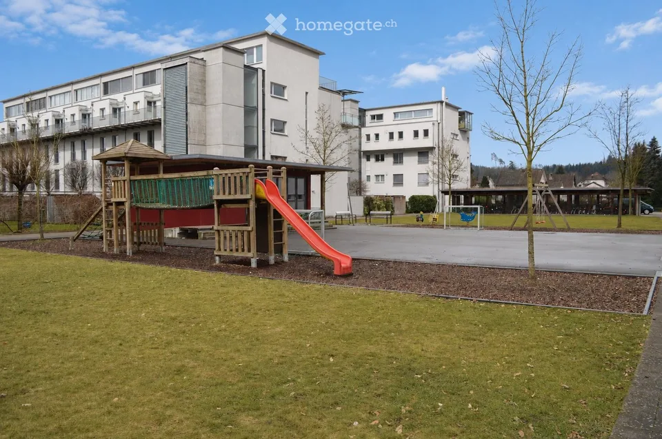 **Grosse 4.5-Zimmer-Wohnung in familienfreundlichem Quartier