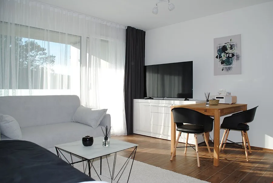 Monolocale arredato con sala fitness e wellness