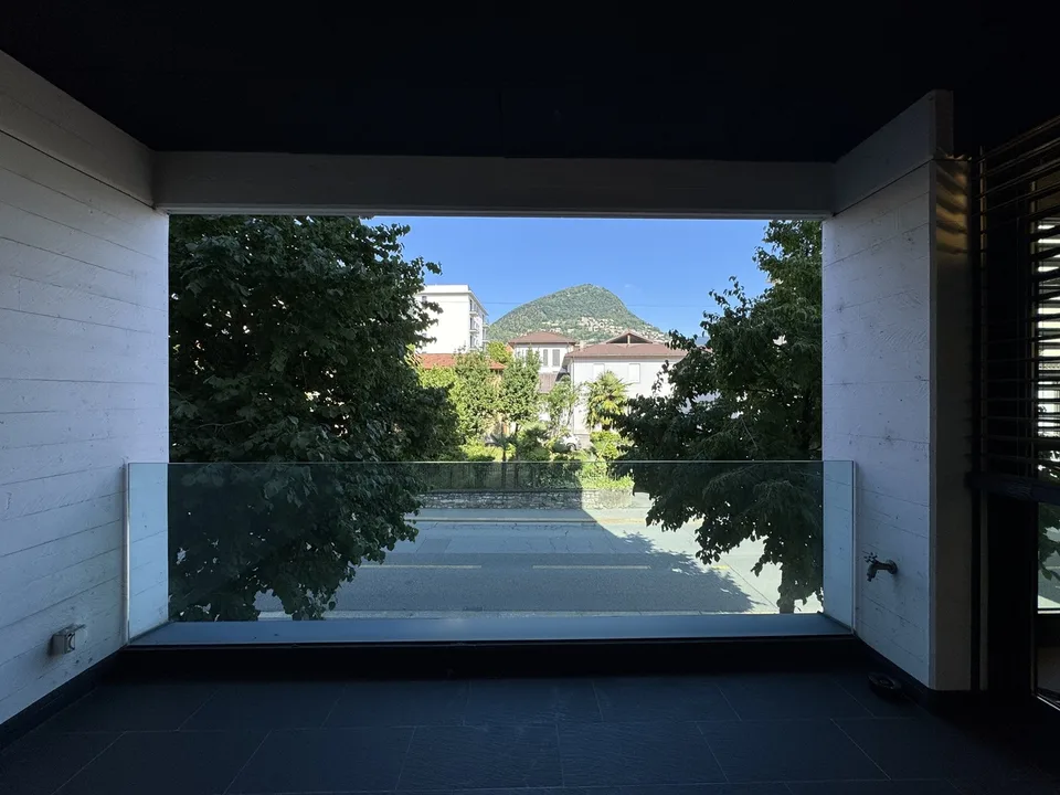 Bureau moderne, idéal également comme espace de vie – photo 6 sur 13