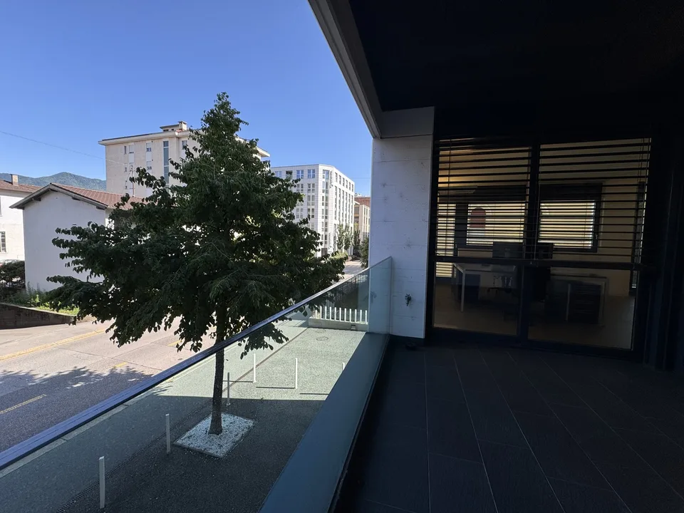 Bureau moderne, idéal également comme espace de vie – photo 7 sur 13
