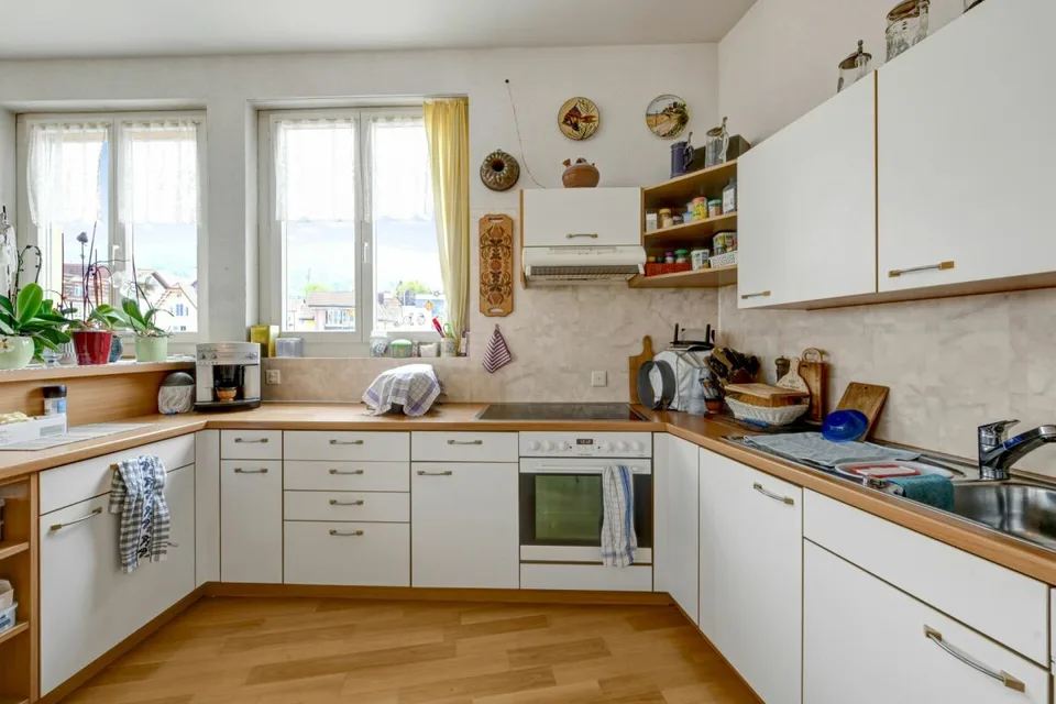 Stattliches Wohn- und Geschäftshaus mit zwei grossen Wohnungen und vielseitig nutzbarem Gewerbe an zentraler Lage – Foto 23 von 30