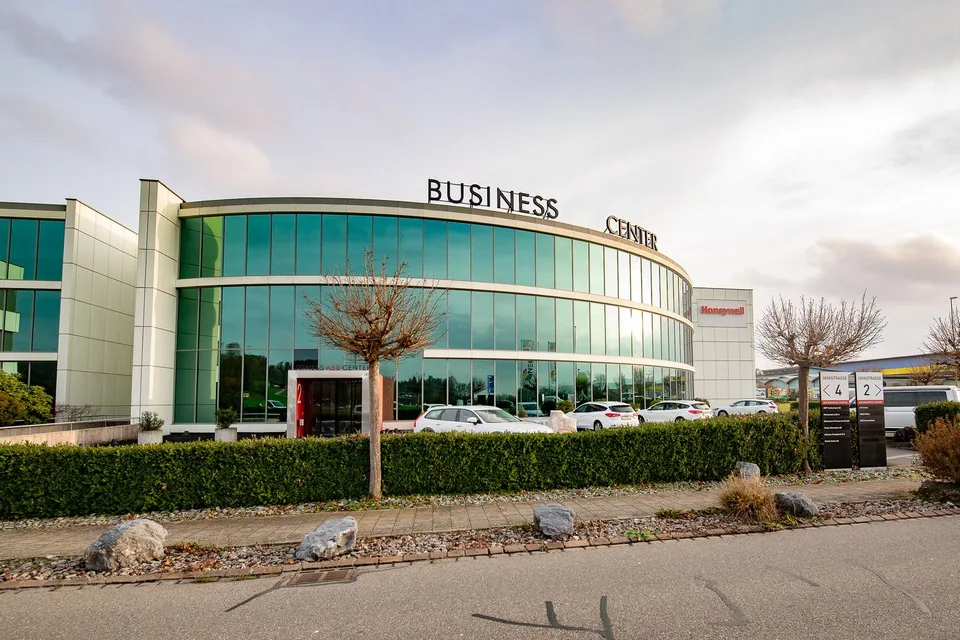 Voll ausgebaute Büroflächen mit hervorragender Infrastruktur