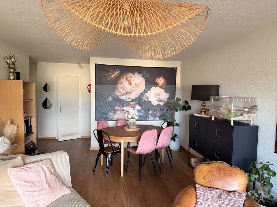 Spacieux et bel appartement rénové de 4½ pièces au 1er étage à louer !