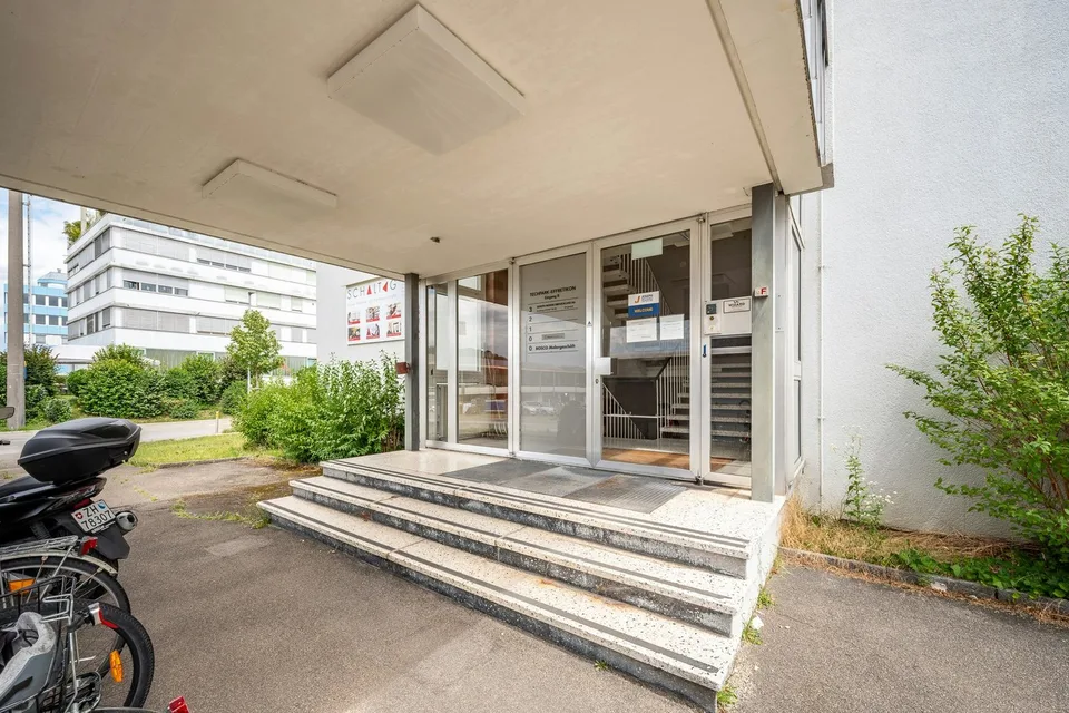 Flexible commercial space for SMEs