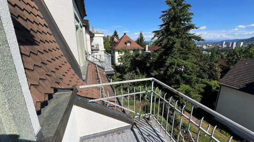 Incantevole appartamento di 2 camere con balcone e vista a Zürich-Höngg – foto 13 di 14