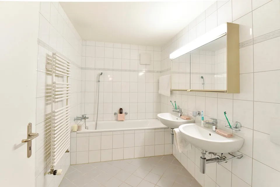 Attraktive 4.5-Zimmer-Wohnung im Erdgeschoss zu vermieten