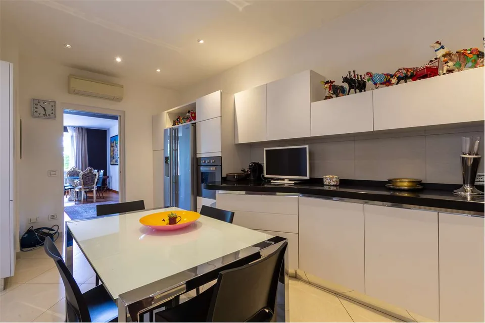 PRESTIGIOSA RESIDENZA VISTA LAGO MAGGIORE – foto 8 di 13