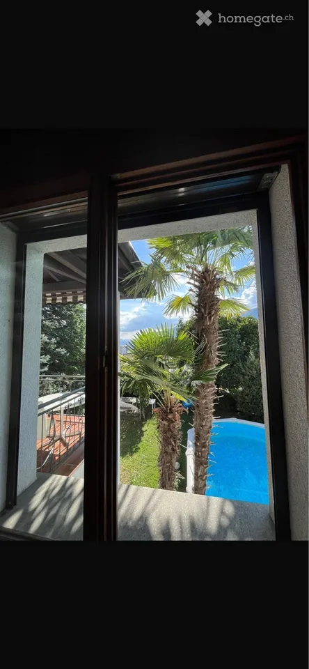 Biete Zimmer mit Bad in privatem Haus in Cadempino