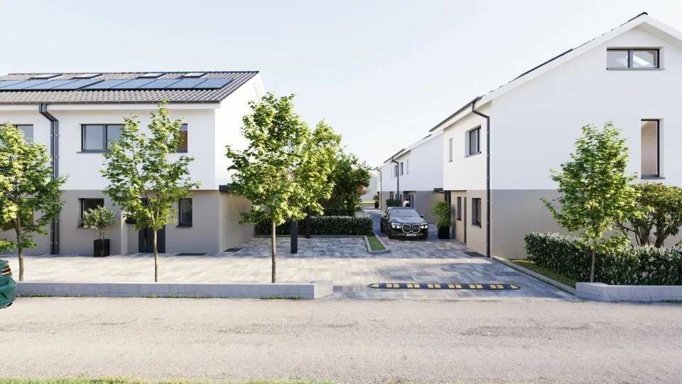 Casa a schiera moderna con giardino, terrazza e carport