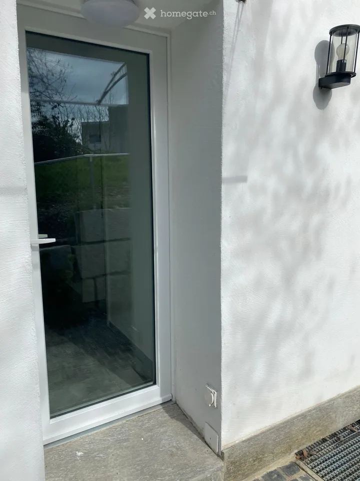 Charmante 3.0-Zimmer-Einliegerwohnung Haustiere erlaubt.